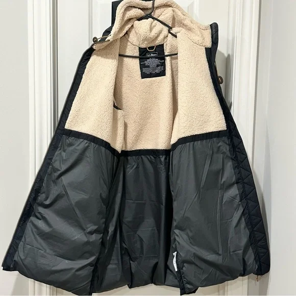 Women's Mountain Classic Down Coat, Sherpa-Lined Black Tan XL✨EUC - Picture 3 of 16